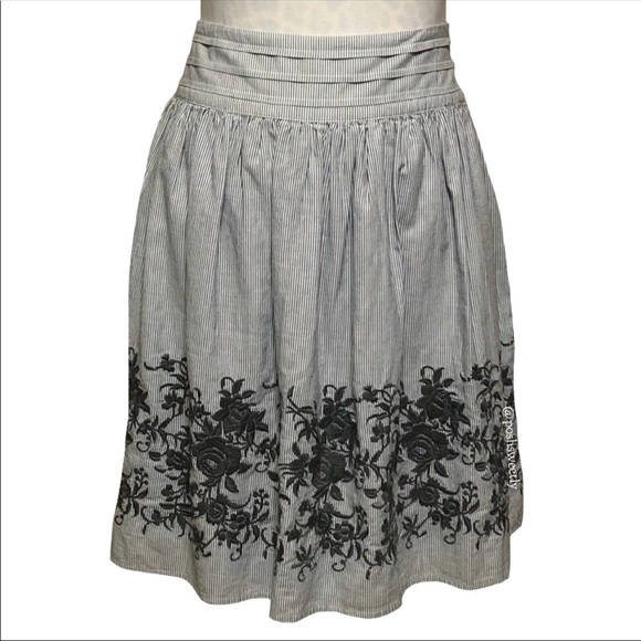 LONDONJEAN Dresses & Skirts - London Jean Embroidered Striped Chino Skirt